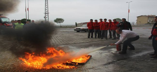 ALAPLI ÜÇLER PETROLDE YANGIN TATBİKATI